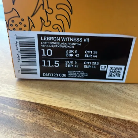 Mens Lebron Witness 7 Basketball Shoes