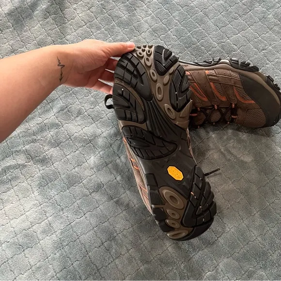 Merrell Brown and Orange Athletic Shoes with Durable Leather and Secure Lacing