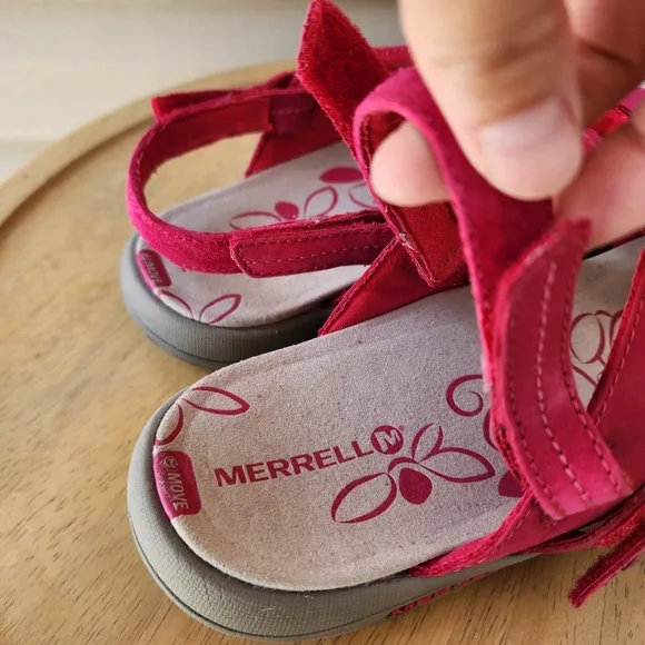 Merrell swivel women's rose red sandals