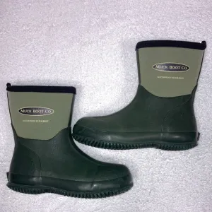 Muck waterproof scrub boots boys 2.5/3