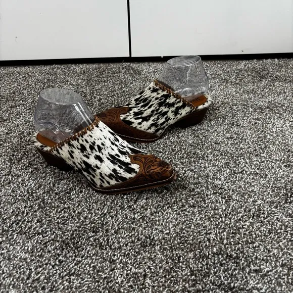 Myra HEELY WESTERN HAND-TOOLED MULES Size 7 Black and White NEW IN BAG