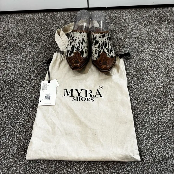 Myra HEELY WESTERN HAND-TOOLED MULES Size 7 Black and White NEW IN BAG