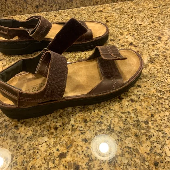 Naot Brown Comfort Ankle Strap Sandals Cork Sole 46 US 13 Israel Walking shoes