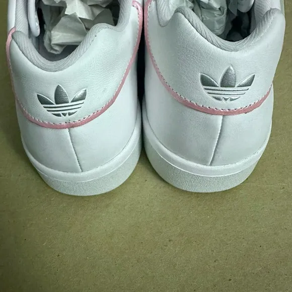 NEW Adidas Slamcourt Skateboard Shoes Stars Low-Top White Pink Size 10.5