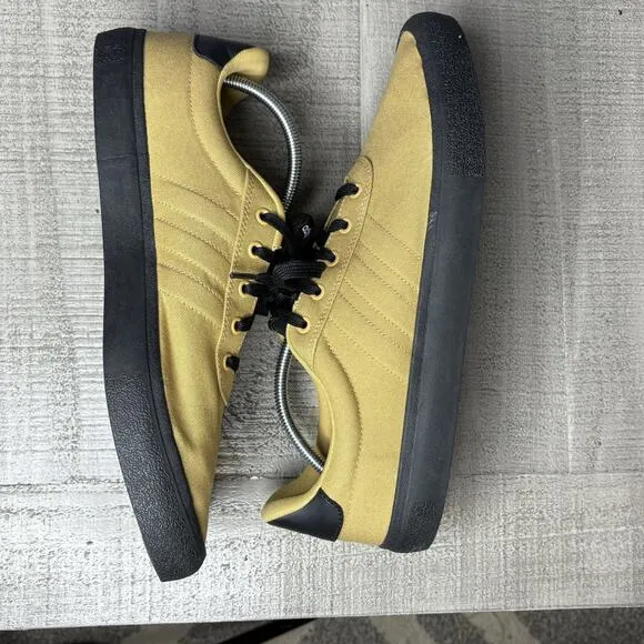 NEW Adidas Vulc Raid3r Low Mens Size 14 Skateboard Shoes Tan Black GY2281