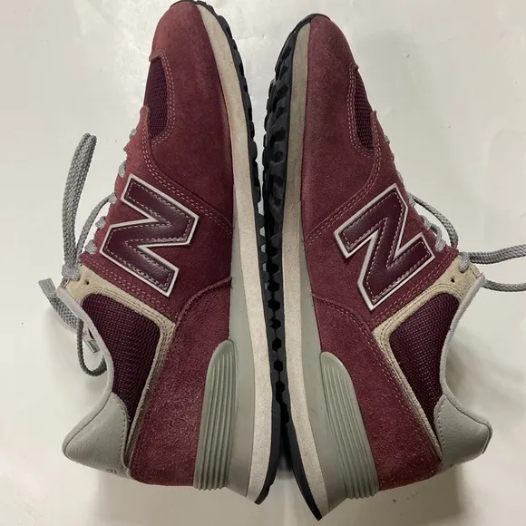 New Balance 574 Classic Suede Unisex Shoes Size 10 Burgundy
