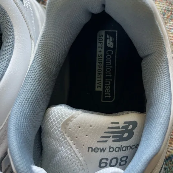 New Balance 608 White   Blue Sneakers Classic Low-Top Design Shoes SZ 9.5 Unworn