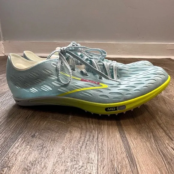 NEW Brooks ELMN8 7 Running Cleats