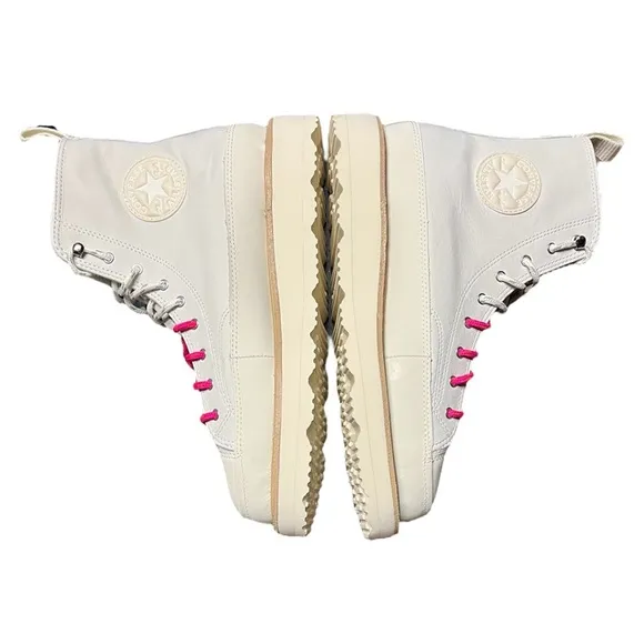 NEW Converse Gender Inclusive Chuck Taylor All Star High Top Sneaker Boot 42 EU