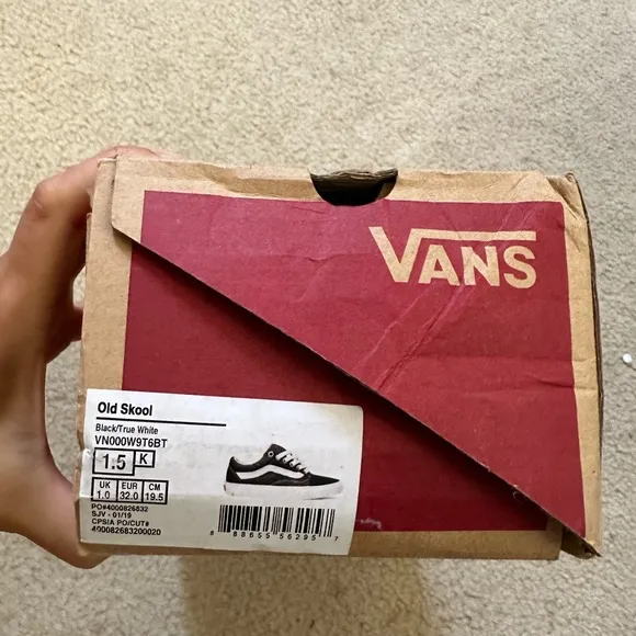NEW Kids Classic Old Skool Vans Shoes