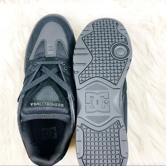 NEW Men’s Dc Maswell Black Skate Shoes Size 7 US!