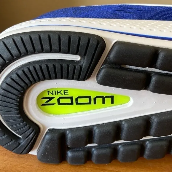 NEW! Men’s NIKE Zoom Vomero 12 Running Shoes - Size 13