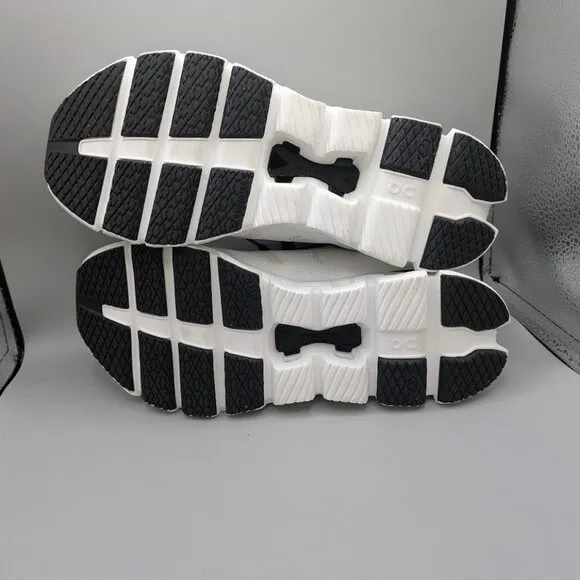 NEW MODEL - ONCLOUD X4 - MEN'S ATHLETIC SHOES AUTHENTIC  SZ 9.5