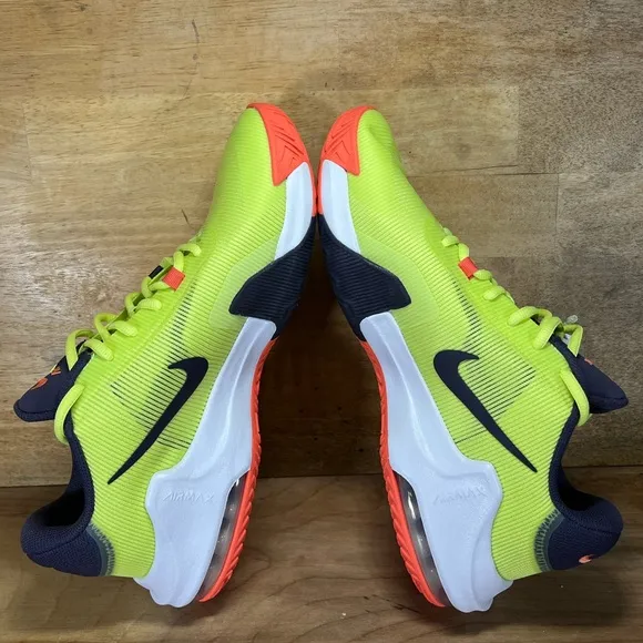 NEW Nike Air Max Impact 4 Mens Sz 11 Basketball Shoes Sneakers Light Lemon Twist