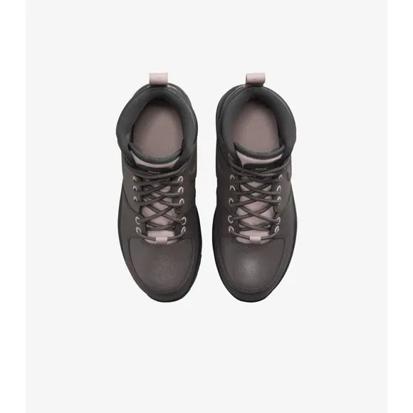 New Nike Manoa '17 Leather Girls' Grade School Size 6 Color Violet Ore