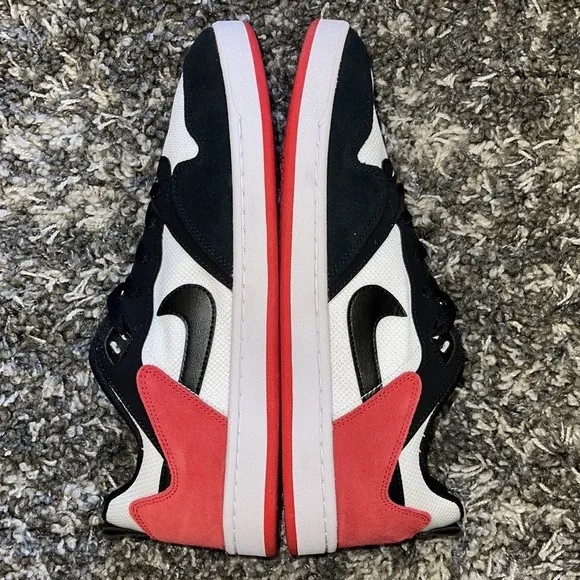 New NIKE SB Alleyoop in White/University Red/White/Black