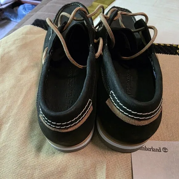 NEW PAIR OF TIMBERLAND CLASSIC  BOAT SHOES SIZE 10 1/2 M