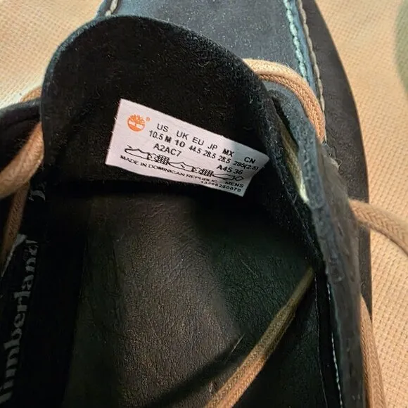 NEW PAIR OF TIMBERLAND CLASSIC  BOAT SHOES SIZE 10 1/2 M
