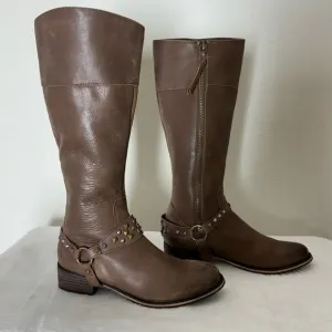 New! Retail $120 BP. Knee High Brown Leather Boots with Studded Design Size 6.5M
