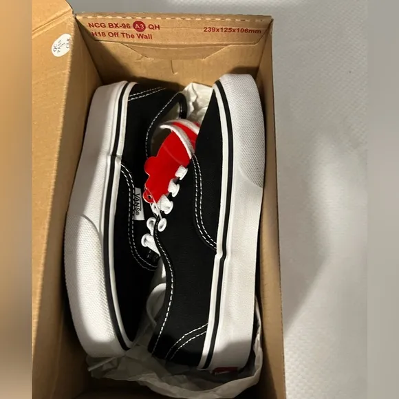 NEW VANS AUTHENTIC BLACK/WHITE Size: 12 UY