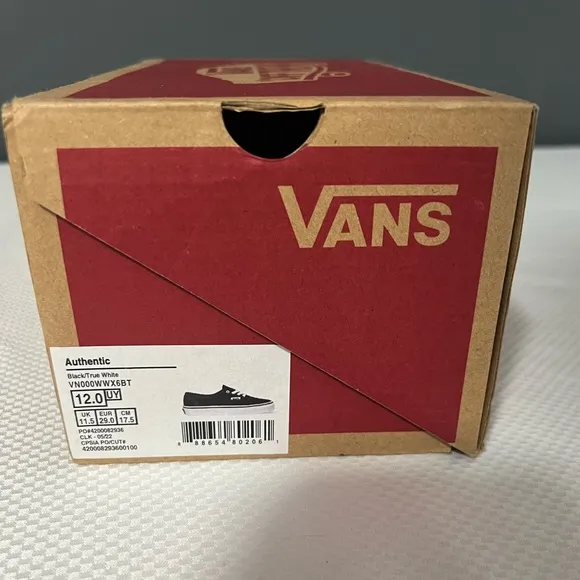 NEW VANS AUTHENTIC BLACK/WHITE Size: 12 UY