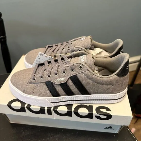 NIB Adidas Skateboard Shoes Sneakers FW3270 Size 9