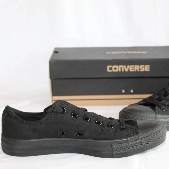 NIB Converse Chuck Taylor Unisex Classic Black Low Top Shoes Womens 9.5 Mens 7.5