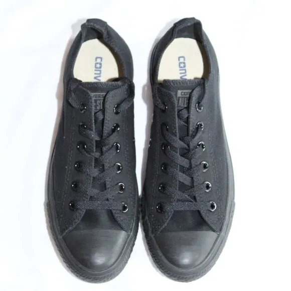 NIB Converse Chuck Taylor Unisex Classic Black Low Top Shoes Womens 9.5 Mens 7.5