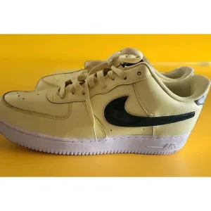 Nike Air Force 1 Low '07 LV8 Mens Size 15 Yellow Black Athletic Shoes Sneakers