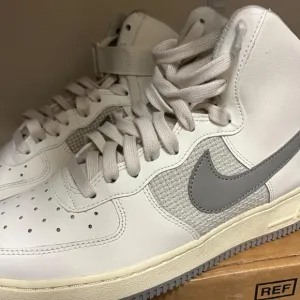 Nike Air Force size 7Y grade school. Men’s  7 new in box no lid