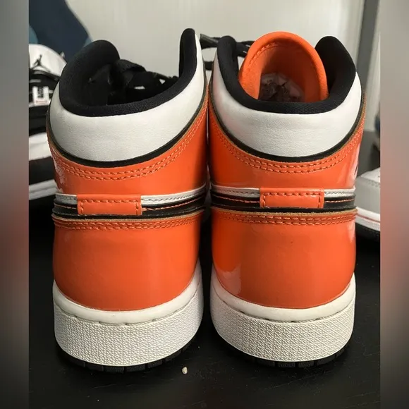 Nike Air Jordan 1 GS - Turf Orange - Patent Leather Sneakers Nice Shoes!