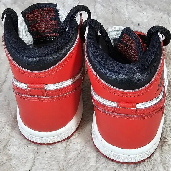 Nike Air Jordan 1 Retro High 7C OG Red Streetwear Classic Sneakers Unisex Shoes