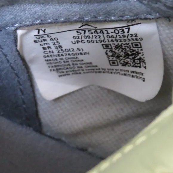 NIKE Air Jordan 1 Retro High 7Y