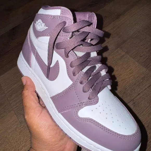 Nike Air Jordan 1 Retro High OG Shoes “Mauve” White GS NEW 4.5 girl or boy