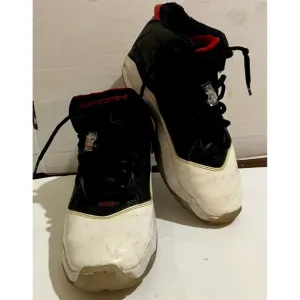 Nike Air Jordan B'Loyal CK1425-016 Youth Size 4.5 Black Red White sneakers shoes