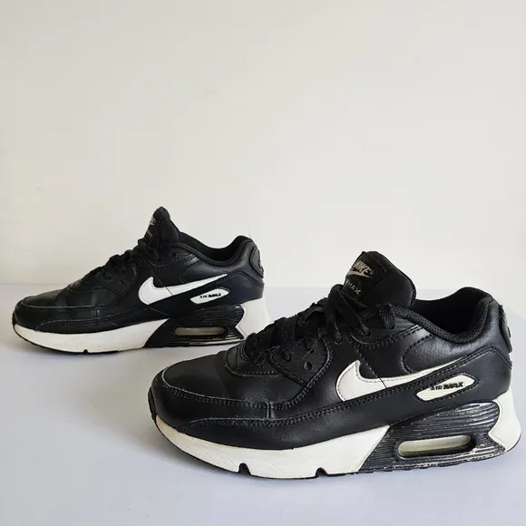 Nike Air Max 90 Black White Classic Sneakers Athletic Running Shoes Size 3Y