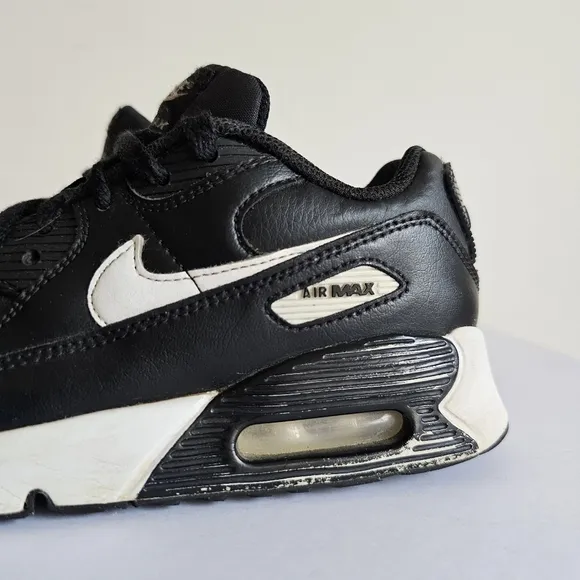 Nike Air Max 90 Black White Classic Sneakers Athletic Running Shoes Size 3Y