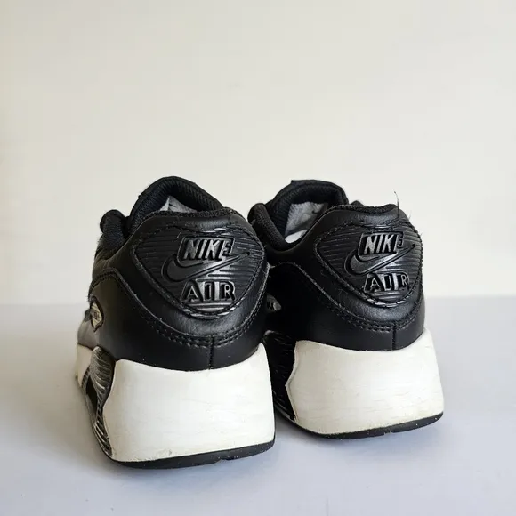 Nike Air Max 90 Black White Classic Sneakers Athletic Running Shoes Size 3Y