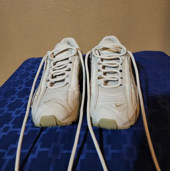 Nike Air Max Tailwind 4 Size 4 BV1367-200 Tan Shoes Sneakers