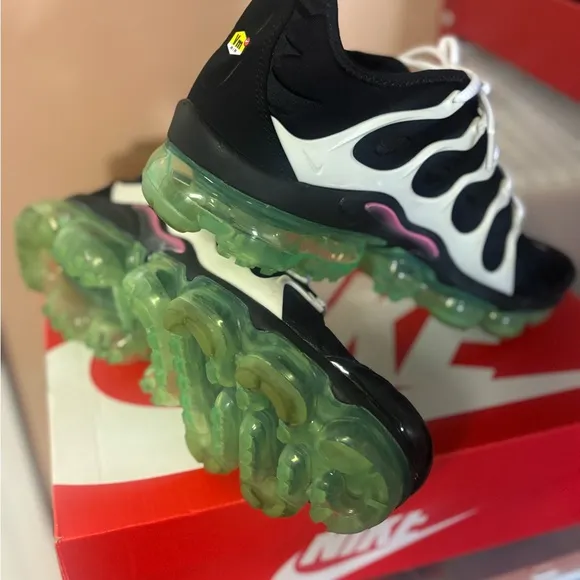 Nike Black and White Athletic Training Shoes
