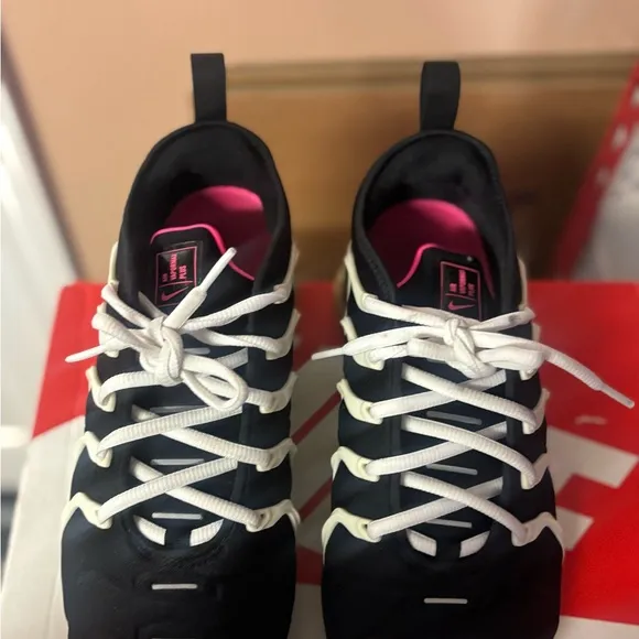 Nike Black and White Athletic Training Shoes
