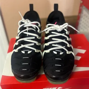 Nike Black and White Athletic Training Shoes