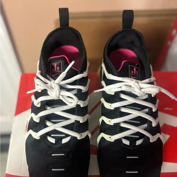 Nike Black and White Athletic Training Shoes