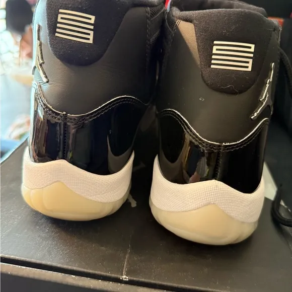 Nike Black and White Sneakers with Classic Design