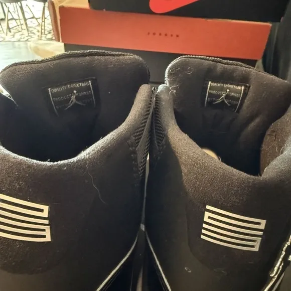 Nike Black and White Sneakers with Classic Design