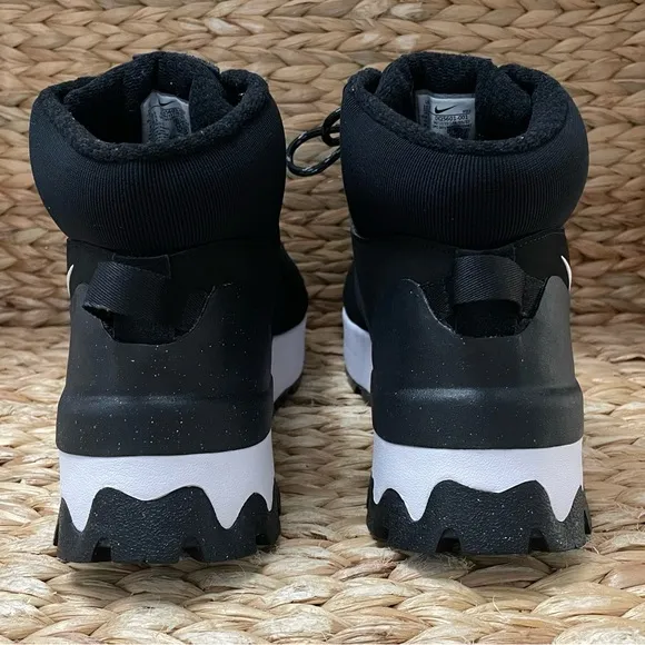 Nike‎ Classic City Sneaker Boot