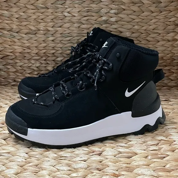 Nike‎ Classic City Sneaker Boot