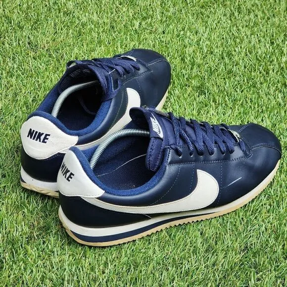 NIKE CORTEZ CLASSIC- Mens Shoes - SIZE 11 -- SEE PICTURES --