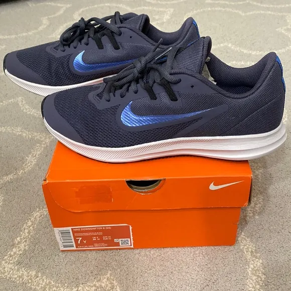 NIKE DOWNSHIFTER 9 (GS) NWT