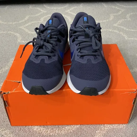 NIKE DOWNSHIFTER 9 (GS) NWT